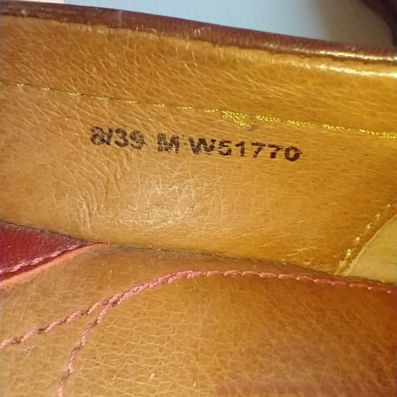 Born Women’s Slip On Loafers Size 8 Red Brown Buckle W51770 - Picture 8 of 9